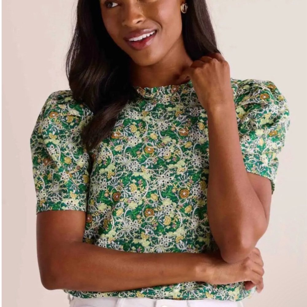 NWT Avara  Floral Green Cotton Blouse  $68
